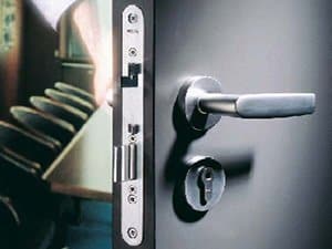 Why Hire a Certified Locksmith?